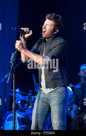 Aug 28, 2015 - Raleigh, Caroline du Nord), USA - Chanteur BRETT ELDREDGE effectue vivre aussi comme leur tour 2015 fait un arrêt à Walnut Creek Amphitheatre situé à Raleigh. Copyright 2015 Jason Moore. © Jason Moore/ZUMA/Alamy Fil Live News Banque D'Images