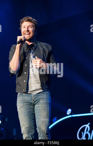 Aug 28, 2015 - Raleigh, Caroline du Nord), USA - Chanteur BRETT ELDREDGE effectue vivre aussi comme leur tour 2015 fait un arrêt à Walnut Creek Amphitheatre situé à Raleigh. Copyright 2015 Jason Moore. © Jason Moore/ZUMA/Alamy Fil Live News Banque D'Images