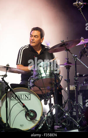 11 août 2015 - Cary, Caroline du Nord), USA - Le batteur JON MOSS du groupe Culture Club effectue vivre comme leur tour 2015 fait une halte à la Koka Booth Amphitheatre situé à Cary. Copyright 2015 Jason Moore. © Jason Moore/ZUMA/Alamy Fil Live News Banque D'Images