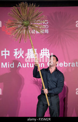 L'acteur Hugh Jackman assiste à Tai Hang Fire Dragon Dance Festival Festival à Kowloon Tong à pied le 28 septembre 2015 à Hong Kong/photo alliance Banque D'Images