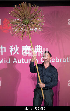 L'acteur Hugh Jackman assiste à Tai Hang Fire Dragon Dance Festival Festival à Kowloon Tong à pied le 28 septembre 2015 à Hong Kong/photo alliance Banque D'Images