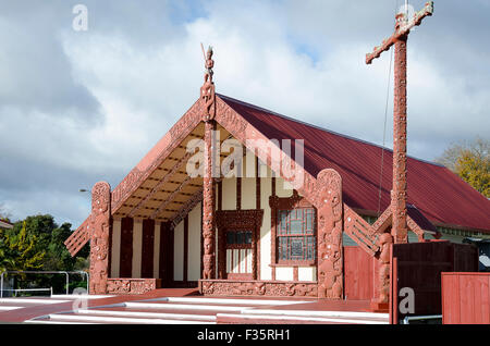 Maison de réunion maorie, Ohinemutu, Rotorua, île du Nord, Nouvelle-Zélande Banque D'Images
