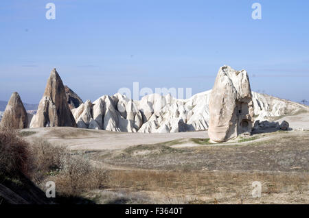 Paysage surréaliste magnifiquement en Cappadoce, Anatolie centrale, Turquie Banque D'Images