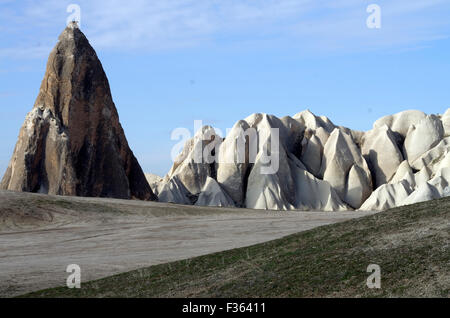 Paysage surréaliste magnifiquement en Cappadoce, Anatolie centrale, Turquie Banque D'Images