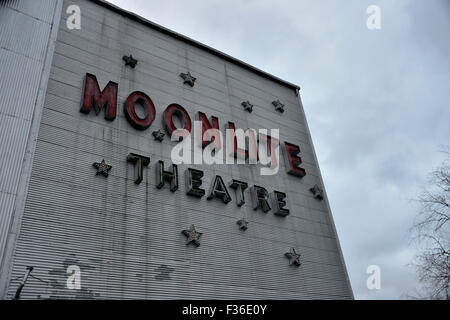 Le Moonlite théâtre près de Abingdon en Virginie. Il a été construit en 1949 et inscrite au registre des monuments historiques en 2007, le courant Banque D'Images