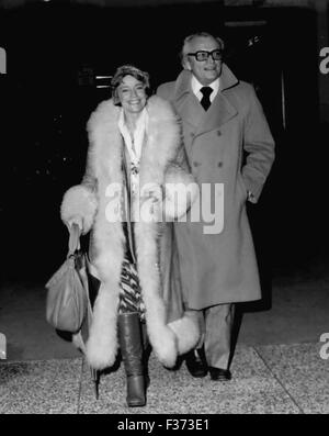 Le 29 décembre 1978 - Maria Schell & Werner Baecker de German TV (après une entrevue) Essex House - Central Park South New York. © Keystone Photos USA/ZUMAPRESS.com/Alamy Live News Banque D'Images