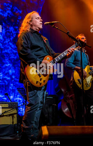 Detroit, Michigan, USA. Sep 29, 2015. L'exécution de Warren Haynes sur les cendres et la poussière d' au Fillmore à Detroit, MI 29 septembre 2015 Credit : Marc Nader/ZUMA/Alamy Fil Live News Banque D'Images