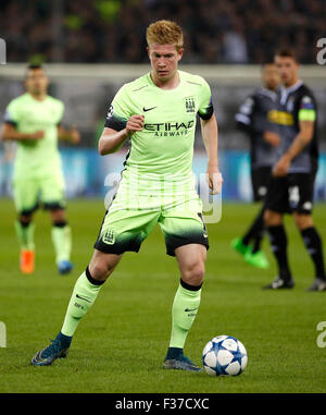 Mönchengladbach, Allemagne. Sep 30, 2015. Kevin de Bruyne (Manchester City) s'exécute avec le ballon lors de la Ligue des Champions entre le Borussia Moenchengladbach et Manchester City, Borussiapark de Moenchengladbach le 30 septembre 2015. Dpa : Crédit photo alliance/Alamy Live News Banque D'Images