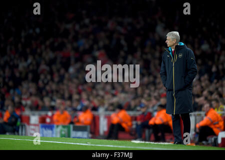 Londres, Royaume-Uni. Sep 29, 2015. Arsène Wenger (Arsenal) Football/soccer : l'entraîneur-chef d'Arsenal Arsene Wenger lors de l'UEFA Champions League Groupe F match entre l'Olympiakos 2-3 Arsenal à l'Emirates Stadium à Londres, Angleterre . Credit : EXTRÊME-ORIENT PRESSE/AFLO/Alamy Live News Banque D'Images