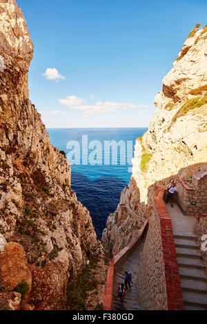 Des mesures pour les Grottes de Neptune, Sardaigne Banque D'Images