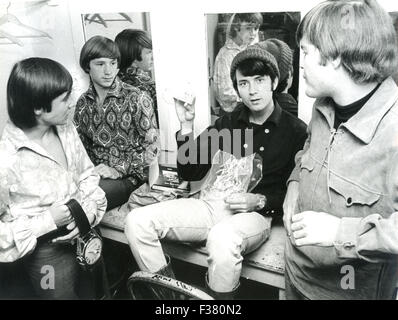 Les MONKEES groupe pop anglo-américain de 1966. De gauche à droite : Davy Jones, Peter Tork, Michael Nesmith, Micky Dolenz Banque D'Images