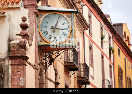 Vieille horloge en Bosa, Sardaigne Banque D'Images