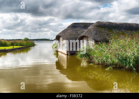 Bois de chaume à bateaux sur la Hickling large à Norfolk Banque D'Images