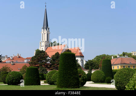 Parc de résidence d'Schloss Schönbrunn près de church Maria-Hietzing, Vienne, Autriche, patrimoine mondial Banque D'Images
