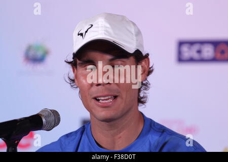 Bangkok en Thaïlande. 1er octobre 2015. Les joueurs de tennis Rafael Nadal l'Espagne au cours d'une conférence de presse. Djokovic est réglé pour jouer contre Nadal le 2 octobre pour une exposition match de tennis à Bangkok. Crédit : John Vincent/Alamy Live News Banque D'Images