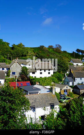 Cadgwith Village, Péninsule du Lézard, Cornwall, England, UK en été Banque D'Images