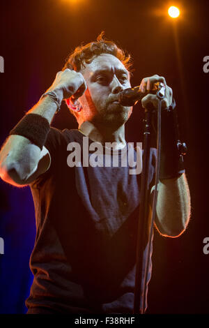 Milan Italie. Le 30 septembre 2015. Le groupe de hardcore mélodique américain RISE AGAINST il se produit sur la scène du music club Alcatraz pendant 'La tour du marché noir' Credit : Rodolfo Sassano/Alamy Live News Banque D'Images