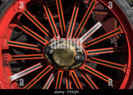 Roue de locomotive de traction à vapeur d'époque Banque D'Images