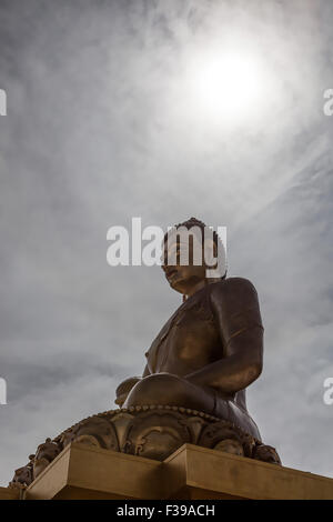 Dordenma Bouddha donnant sur la vallée de Thimphu, Bhoutan Banque D'Images