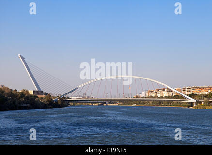 Alamillo pont sur le Guadalquivir, Séville, Espagne Banque D'Images