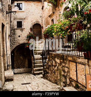 Santo Stefano di Sessanio, célèbre village de l'Italie Banque D'Images