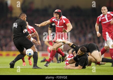 Millennium Stadium, Cardiff, Pays de Galles. 09Th Oct, 2015. Coupe du Monde de Rugby. La Nouvelle-Zélande contre la Géorgie. La Géorgie fullback Beka Tsiklauri poursuit le ballon. Credit : Action Plus Sport/Alamy Live News Banque D'Images