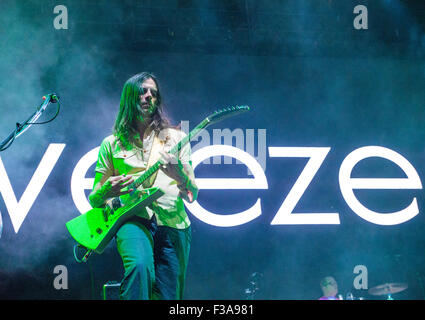 Brian Bell, musicien de Weezer effectue sur scène au Festival 2015 La vie est belle à Las Vegas Banque D'Images