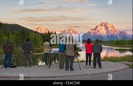 Wyoming, Grand Teton National Park, Oxbow Bend, photographes, Mt. Réflexion sur sunrise Moran Snake River Banque D'Images