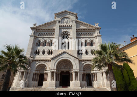 Cathédrale de Notre Dame de l'Immaculée Conception (vue latérale), Monaco-Ville, Monaco. Banque D'Images