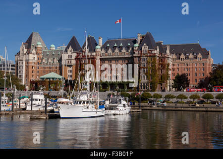 L'hôtel Empress historique donnant sur le port intérieur de Victoria sur l'île de Vancouver, Colombie-Britannique, Canada Banque D'Images