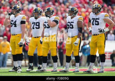 Madison, WI, USA. 3e oct, 2015. Avant de l'Iowa pendant cinq la NCAA Football match entre l'Iowa Hawkeyes et le Wisconsin Badgers au Camp Randall Stadium à Madison, WI. John Fisher/CSM/Alamy Live News Banque D'Images