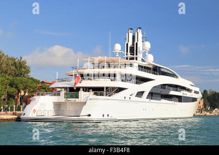 IDYNASTY Superyacht, IMO 9657545 Banque D'Images