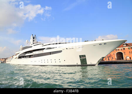 IDYNASTY Superyacht, IMO 9657545 Banque D'Images