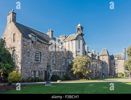 St Mary's College avec Marie, Reine des Écossais, arbre d'aubépine à St Andrews Fife Ecosse Banque D'Images