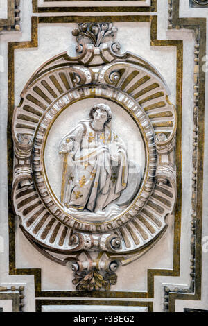 Cordoue, Espagne - 27 septembre, 2015 : Intérieur de Mezquita-Catedral, détail de toiture de la partie chrétienne de la Mezquita Cathed Banque D'Images