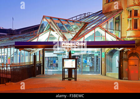 L'entrée de Princes Quay shopping centre Kingston Upon Hull, East Riding of Yorkshire, Angleterre, Royaume-Uni Banque D'Images