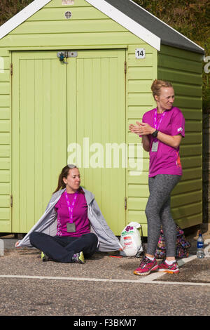Bournemouth, Dorset, UK. 4 octobre 2015. Plus de 11000 personnes prennent part à la Bournemouth Festival Marathon au cours de la fin de semaine. Le deuxième jour, le marathon et semi-marathon. Credit : Carolyn Jenkins/Alamy Live News Banque D'Images