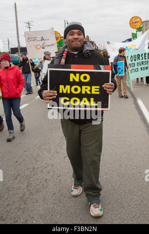 Le Detroit de Mars pour la Justice, qui a réuni des personnes concernées par l'environnement, de la justice raciale, et des questions similaires. Banque D'Images