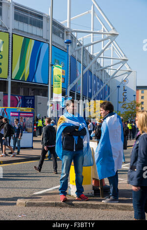 Leicester, Royaume-Uni. 4 octobre, 2015. En dehors des fans de l'Argentine le sol avant la Coupe du Monde de Rugby match entre l'Argentine et les Tonga joué à Leicester City Football ground Crédit : David Holbrook/Alamy Live News Banque D'Images