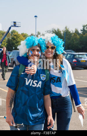 Leicester, Royaume-Uni. 4 octobre, 2015. En dehors des fans de l'Argentine le sol avant la Coupe du Monde de Rugby match entre l'Argentine et les Tonga joué à Leicester City Football ground Crédit : David Holbrook/Alamy Live News Banque D'Images