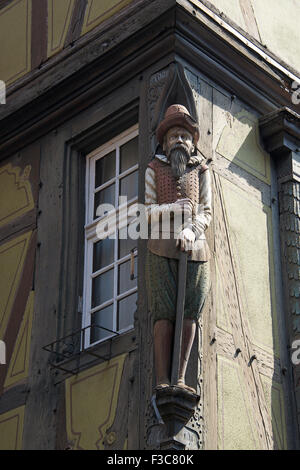 Sculpture en bois de la marine marchande le 16 siècle Kragen zum Chambre Colmar Alsace France Banque D'Images