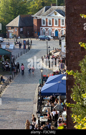 Exeter's Historic Quayside est l'un des plus beaux quartiers de la ville, très populaire avec les habitants et les visiteurs pour ses fasci Banque D'Images