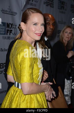 New York, NY, USA. 4ème Oct, 2015. Amy Ryan au pont pour des arrivées d'espions une première mondiale à la 53e Festival du Film de New York (NYFF), Alice Tully Hall au Lincoln Center, New York, NY Le 4 octobre, 2015. Credit : Derek Storm/Everett Collection/Alamy Live News Banque D'Images