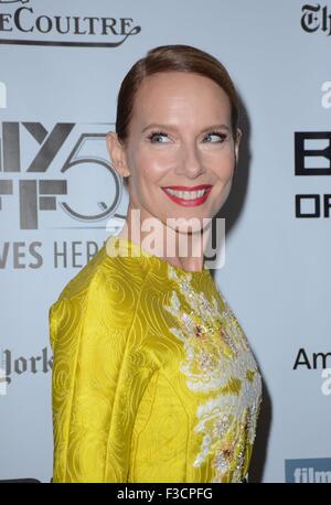 New York, NY, USA. 4ème Oct, 2015. Amy Ryan au pont pour des arrivées d'espions une première mondiale à la 53e Festival du Film de New York (NYFF), Alice Tully Hall au Lincoln Center, New York, NY Le 4 octobre, 2015. Credit : Derek Storm/Everett Collection/Alamy Live News Banque D'Images