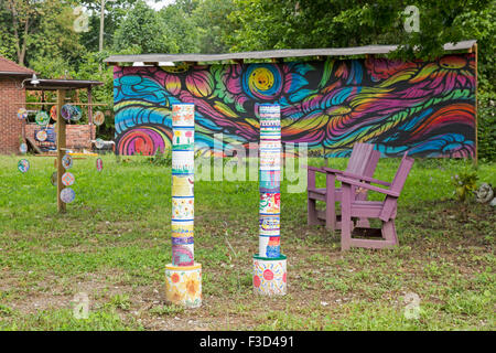 Detroit, Michigan - illustrations créées par des enfants et des graffiti artistes décore un parc créé par le bloc de trois milles Club. Banque D'Images