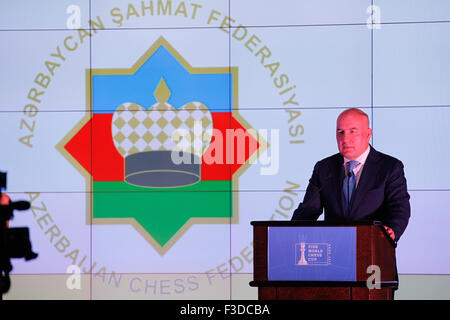 Baku, Azerbaïdjan. 05Th Oct, 2015. Président de l'Azerbaïdjan Fédération internationale des échecs Elman Rustamov discours lors de la cérémonie de clôture de la Coupe du monde d'échecs 2015. © Aziz Karimov/Pacific Press/Alamy Live News Banque D'Images