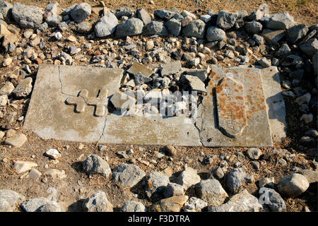 Mis à la voûte gravée sur le Russo-Kozak avec tombstone dommages identification sculpté d'informations sur elle. Punta cape Banque D'Images