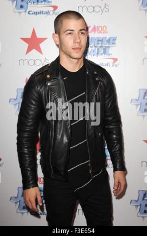 New York, NY, USA. 5Th Oct, 2015. Nick Jonas présents pour Z100's Jingle Ball 2015 Kick off event, Macy's Herald Square, New York, NY Le 5 octobre 2015. Credit : Kristin Callahan/Everett Collection/Alamy Live News Banque D'Images