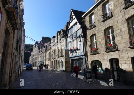 Quimper, France. Sep 30, 2015. La vieille ville de Quimper, France, le 30 septembre 2015. Photo : Jens Kalaene - PAS DE SERVICE DE FIL-/dpa/Alamy Live News Banque D'Images