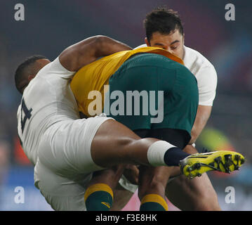 London, England - 03 octobre 2015 : La Coupe du Monde de Rugby 2015 extérieure un match entre l'Angleterre et l'Australie à Twickenham le 03 octobre, 2015 à Londres, Royaume-Uni. Banque D'Images